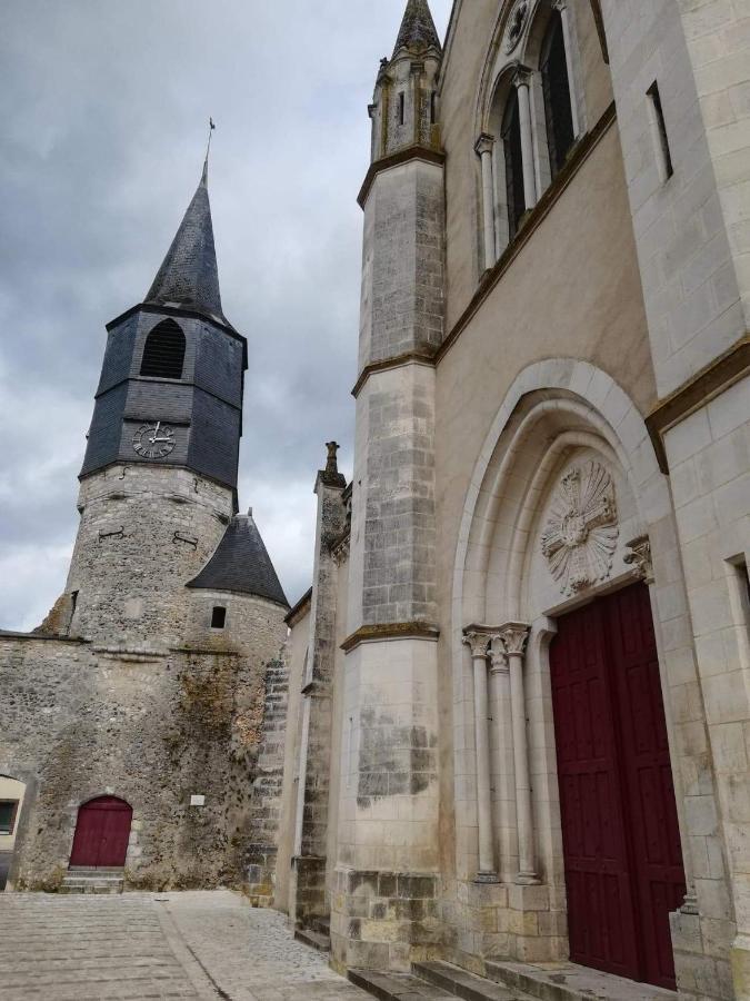 Le Loft Montargis Gien Maison De Ville Sainte-Genevieve-des-Bois Luaran gambar
